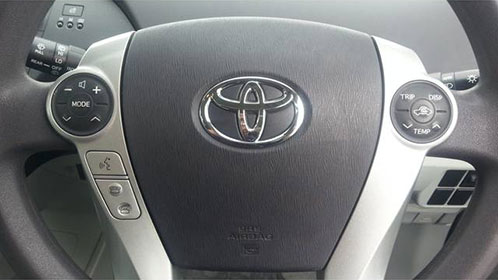 中京自動車整備が提供するプリウス教習車(ハンドルアップ)