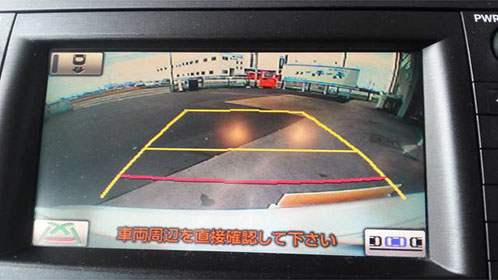 中京自動車整備が提供するプリウス教習車(カーナビ(バック中))