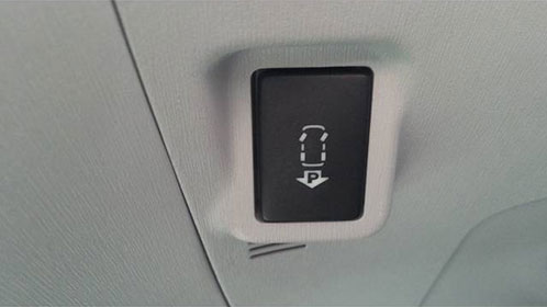 中京自動車整備が提供するプリウス教習車